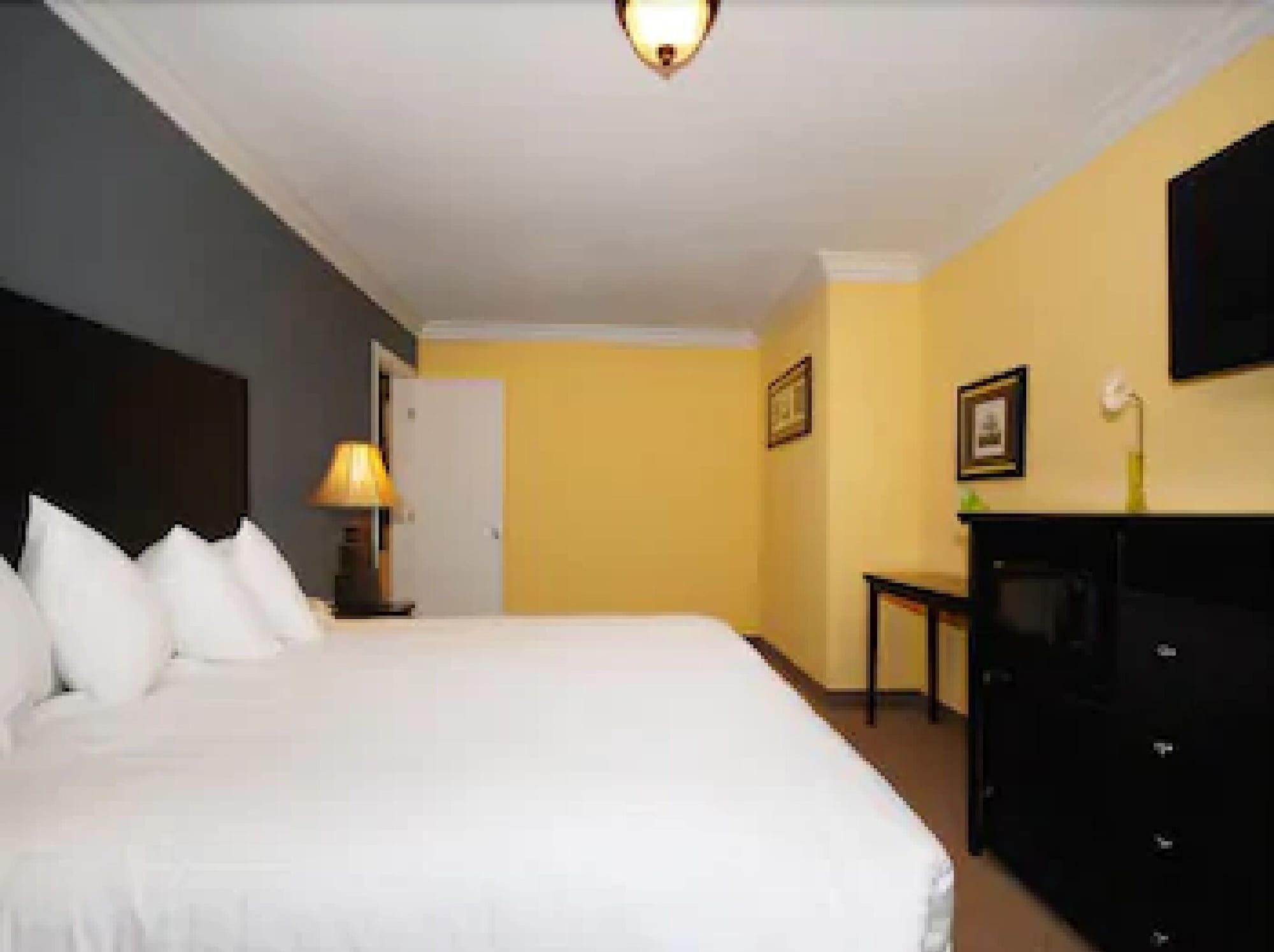Solaire Inn & Suites Santa Maria  Szoba fotó